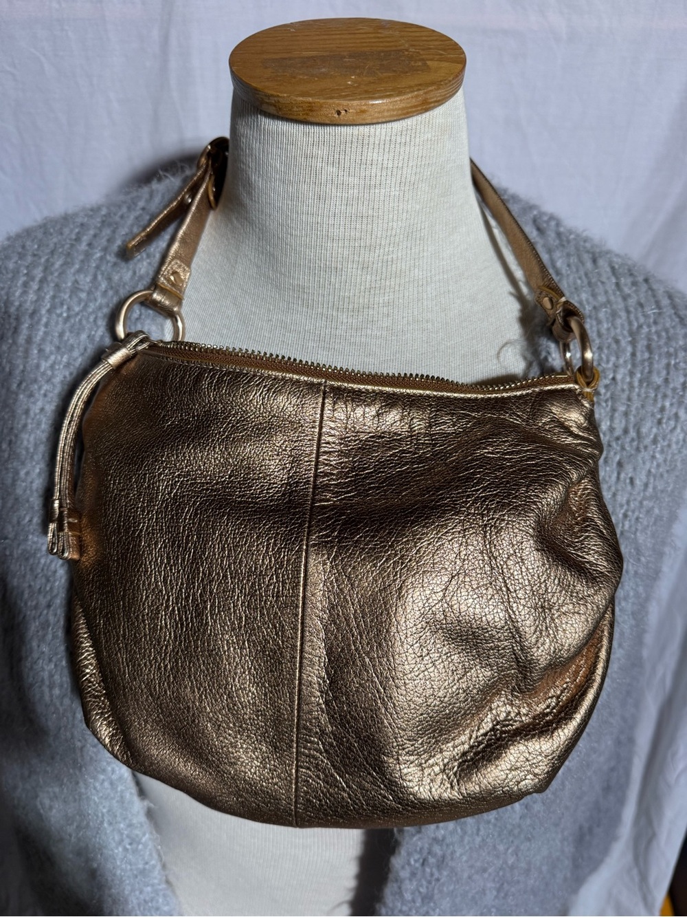 Coach mini Hobo in rose gold - Picture 9 of 9